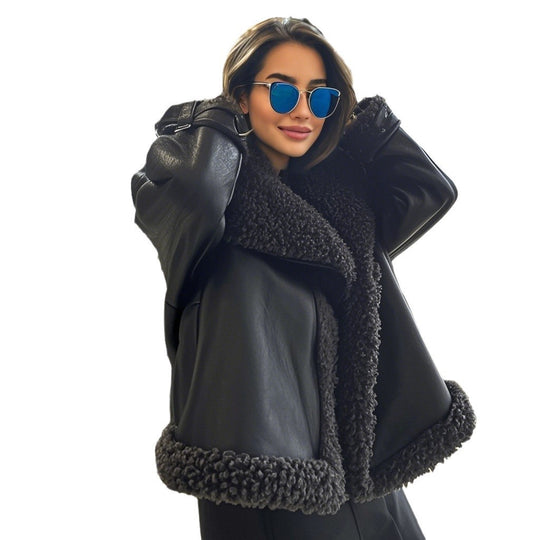 Damen Kurz geschnittene Aviator-Lederjacke mit Teddyfutter, großem Kragen und Oversize-Silhouette Nord Taschen