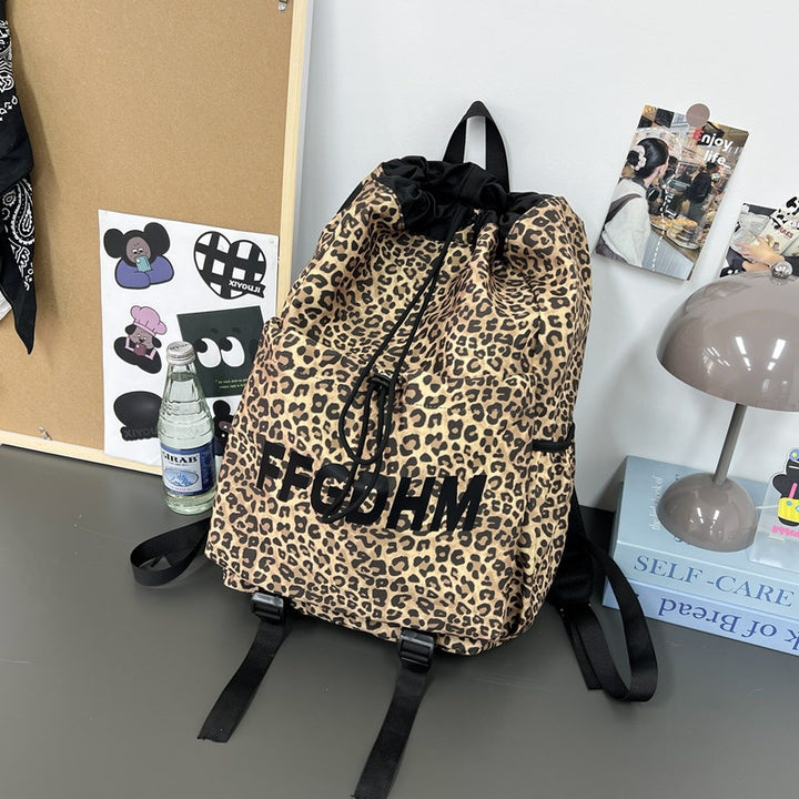 Damen Freizeit-Rucksack mit trendigem Tiermuster und praktischem Kordelzug Nord Taschen