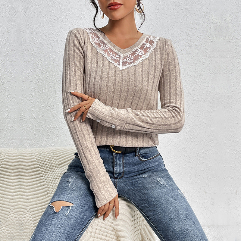 Damen Geripptes Feinstrick-Longsleeve mit V‑Ausschnitt und Spitzenpasse Nord Taschen