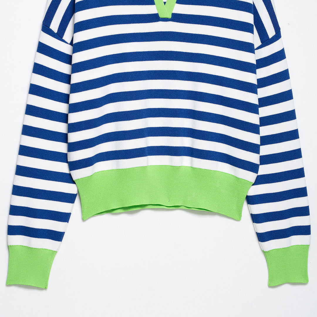 Damen Gestreifter Polo‑Pullover mit V‑Ausschnitt, weitem Rumpf und kontrastierenden Bündchen Nord Taschen