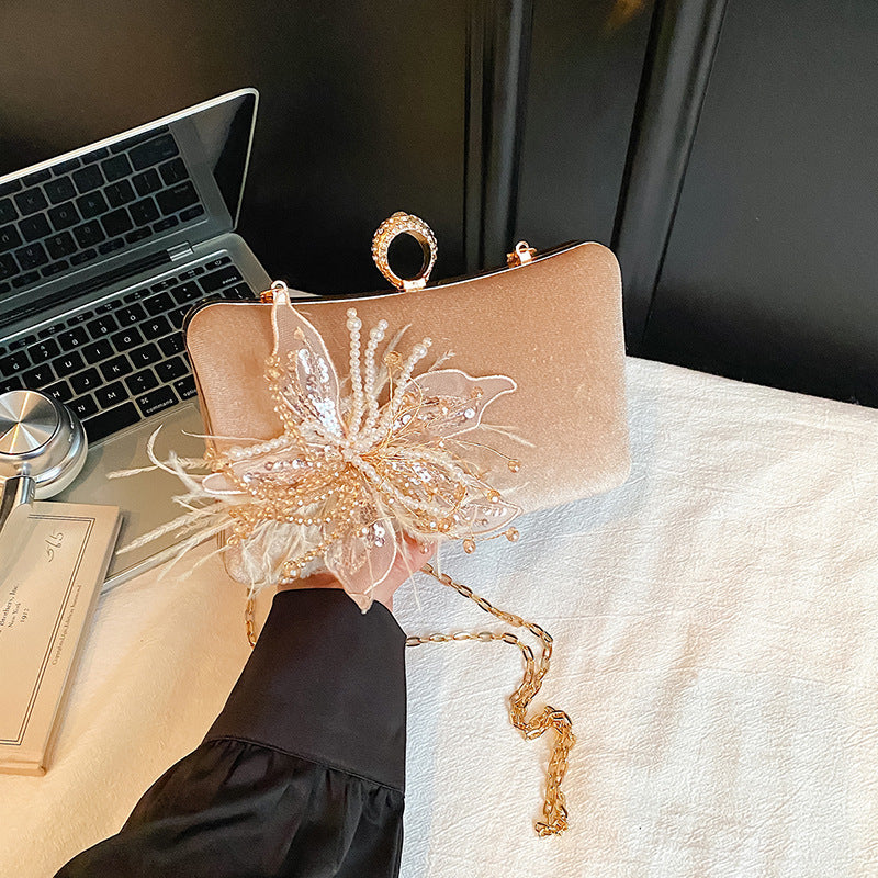 Damen Clutch-Tasche mit elegantem Blüten-Design Nord Taschen