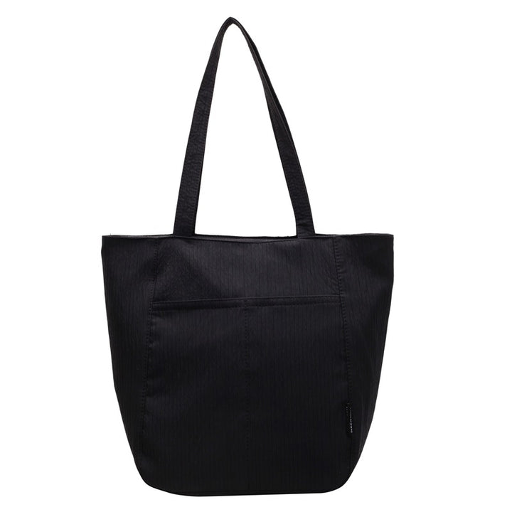 Damen Tragetasche mit strukturiertem Design und vielseitigen Einsatzmöglichkeiten Nord Taschen