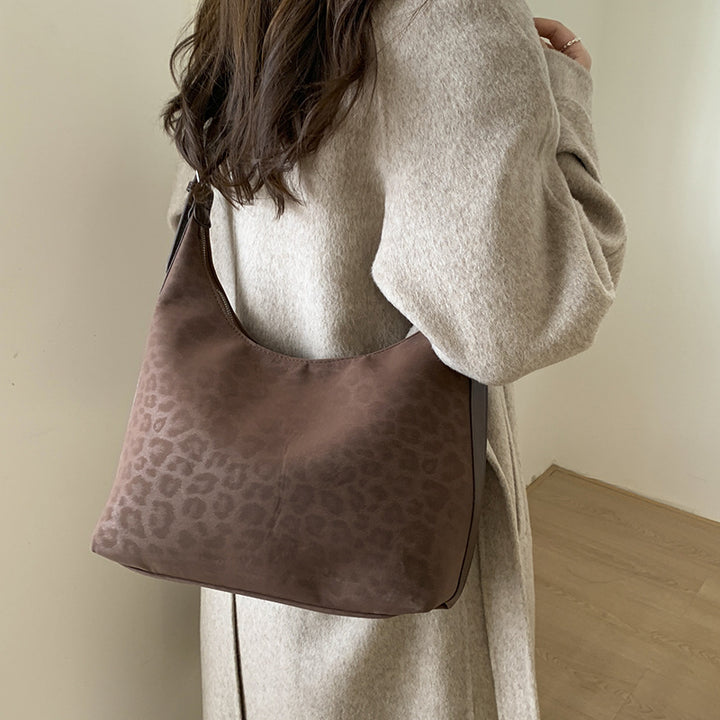 Damen Hobo-Tasche aus hochwertigem Kunstleder mit einzigartiger Prägung Nord Taschen