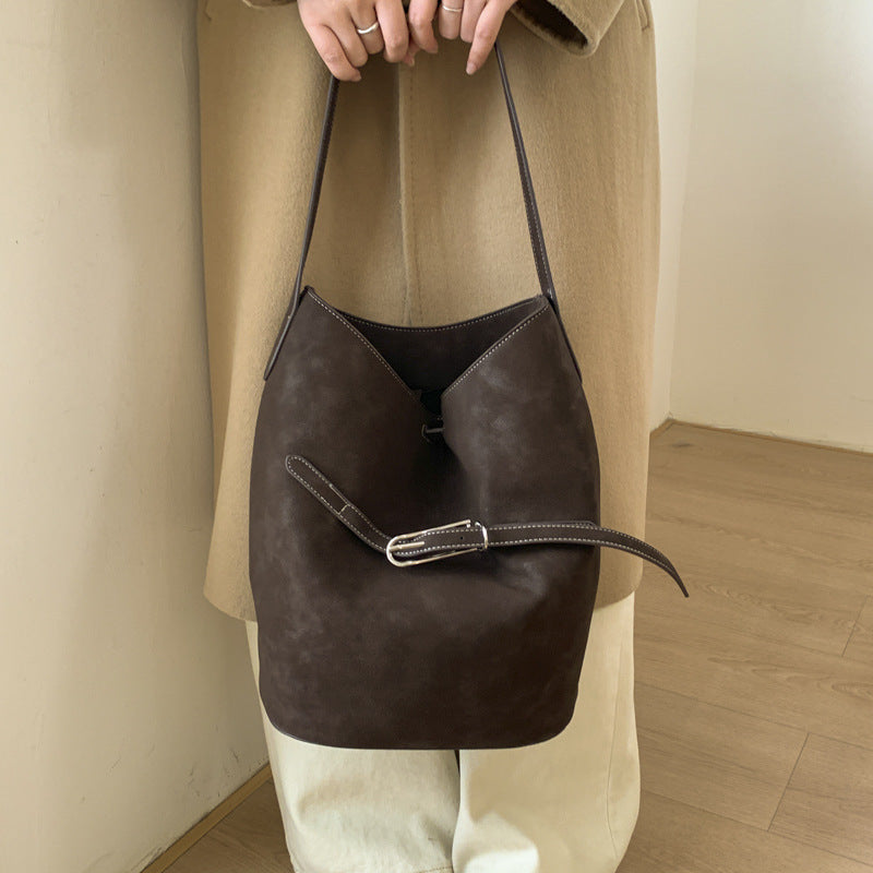 Damen Beuteltasche mit raffiniertem Verschluss Nord Taschen
