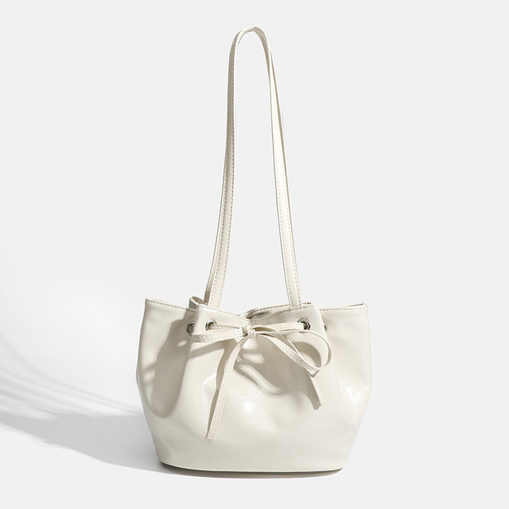 Damen Beuteltasche mit modischem Kordelzug und glänzender Oberfläche Nord Taschen