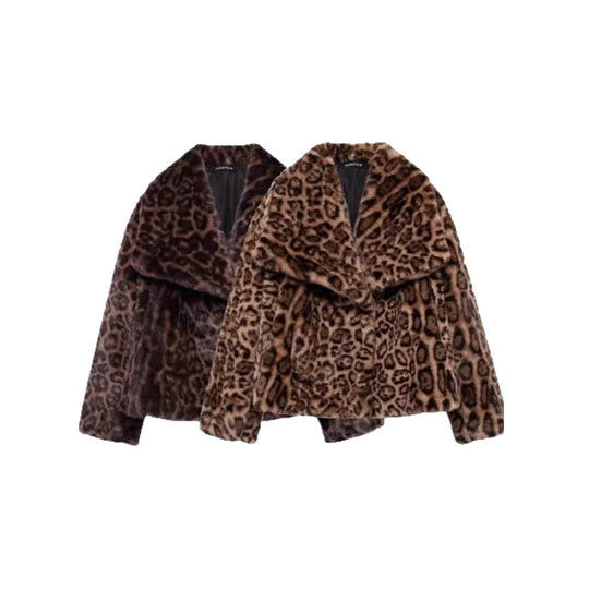 Damen kurze Boxy-Faux-Fur-Jacke mit Leopardenmuster und großem Schalkragen Nord Taschen