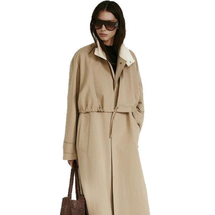 Damen Taillierter Mantel im Trenchcoat‑Stil mit Kordelzug‑Taille und Kontrastkragen Nord Taschen