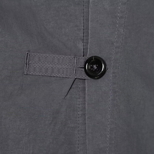 Damen Leichte Cropped Nylonjacke mit hohem Funnelkragen, Oversize-Schnitt und elastischen Bündchen Nord Taschen