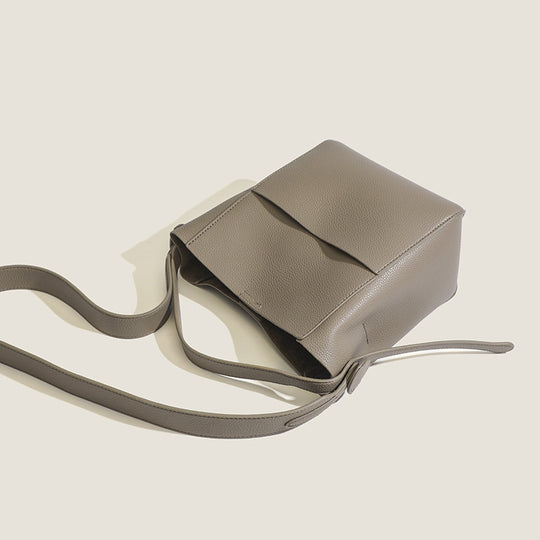 Damen Hobo-Tasche aus hochwertigem Kunstleder mit praktischem Innenfach Nord Taschen