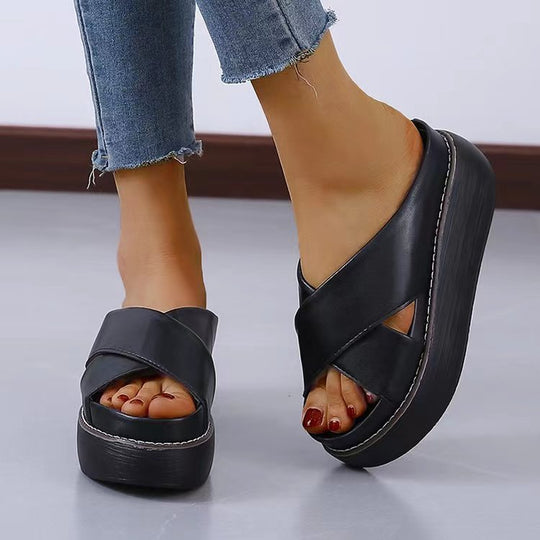 Damen komfortable und elegante Plateau-Pantoletten Nord Taschen