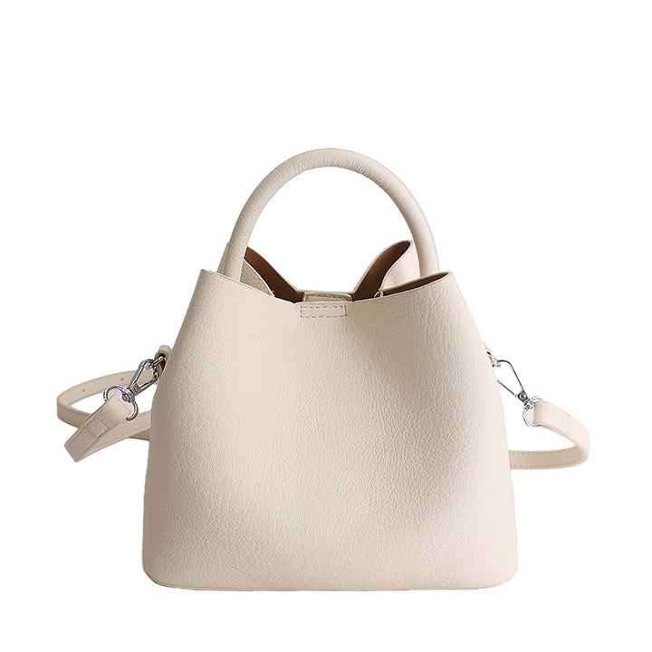 Damen Hobo-Tasche mit abnehmbarem Plüschanhänger Nord Taschen