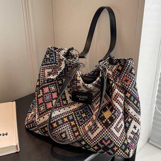 Damen Handtasche mit buntem Ethnomuster und robusten Tragegriffen Nord Taschen