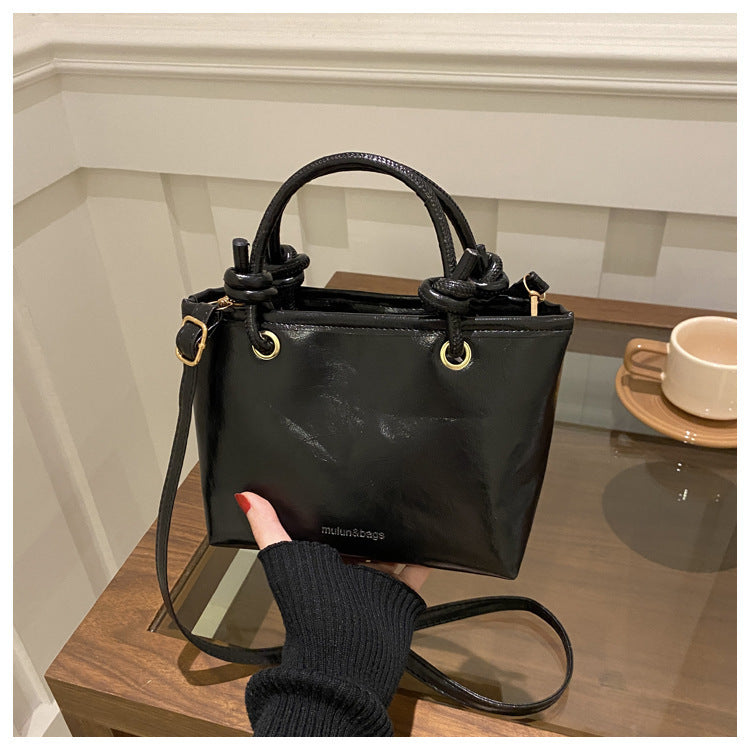 Damen Handtasche mit geflochtenem Tragegriff Nord Taschen
