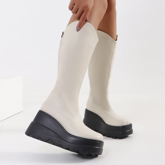 Damen Kniehohe Plateau‑Boots mit grober Lug‑Sohle, verdeckter Keilsohle und Seitenreißverschluss Nord Taschen