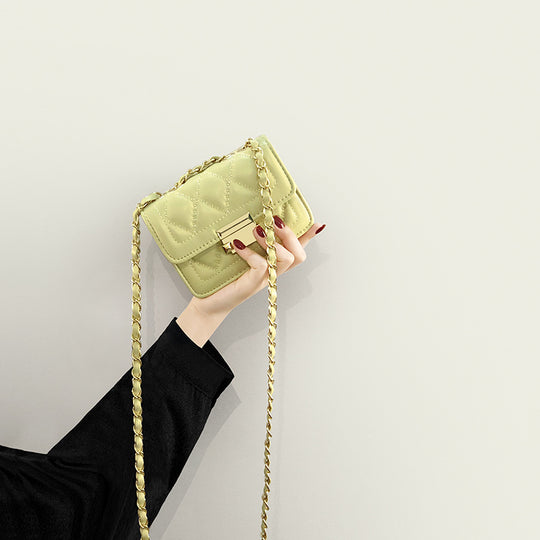 Damen Clutch mit luxuriösem Kettenriemen und klassischer Steppung Nord Taschen