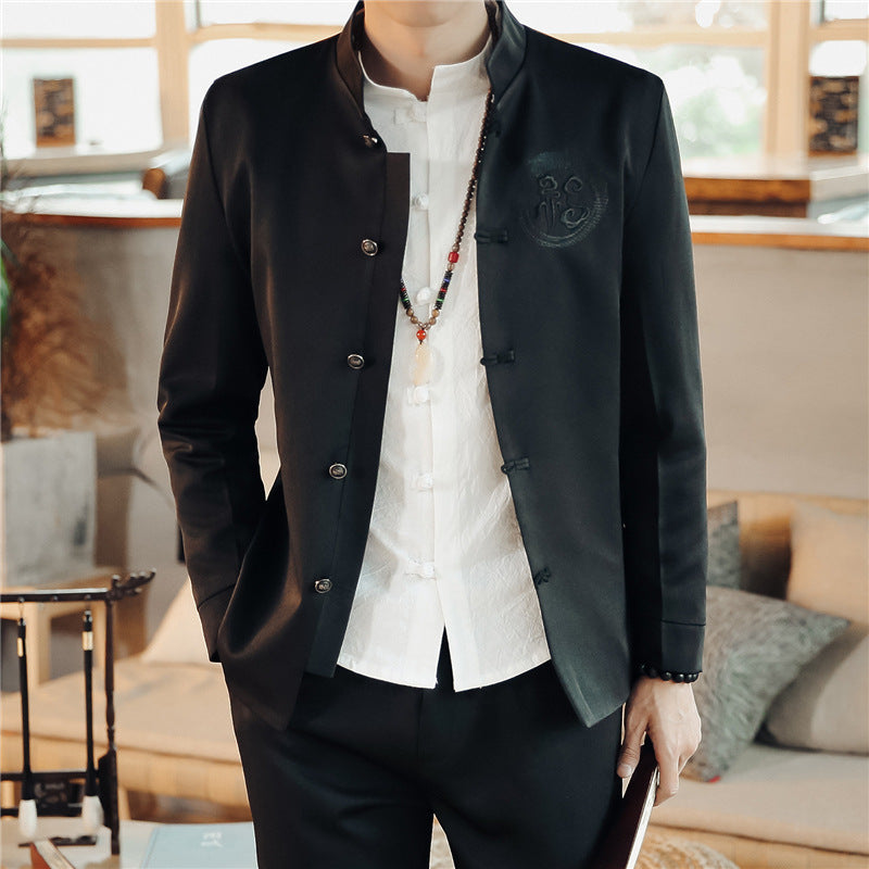 Herren asiatisch inspirierte Mandarinjacke mit Stehkragen, Knotenknopfleiste und tonalem Stick-Emblem Nord Taschen