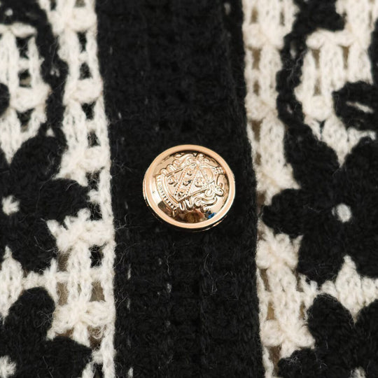 Damen Gehäkelte Bouclé-Cardigan mit dreidimensionaler Blütenstickerei und Goldakzenten Nord Taschen