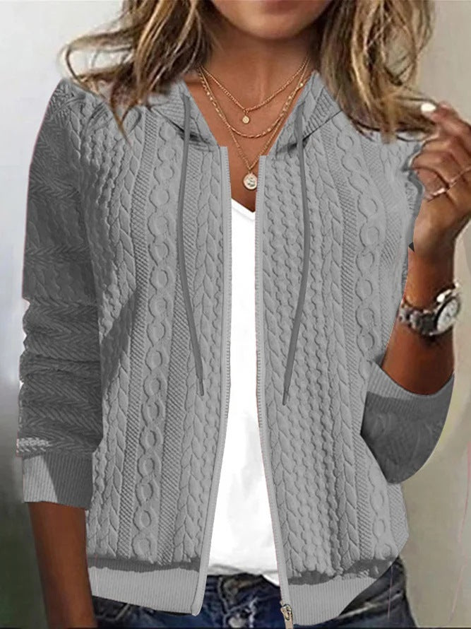 Damen Strickjacke mit Kapuze und schickem Zopfmuster