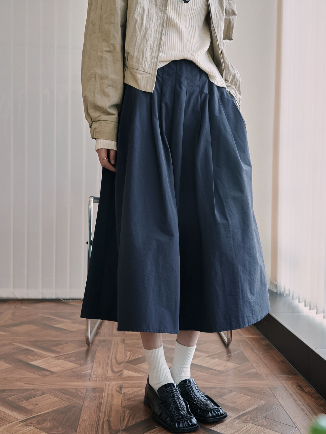 Damen Weit schwingender Midirock mit hoher Taille und soften Falten Nord Taschen
