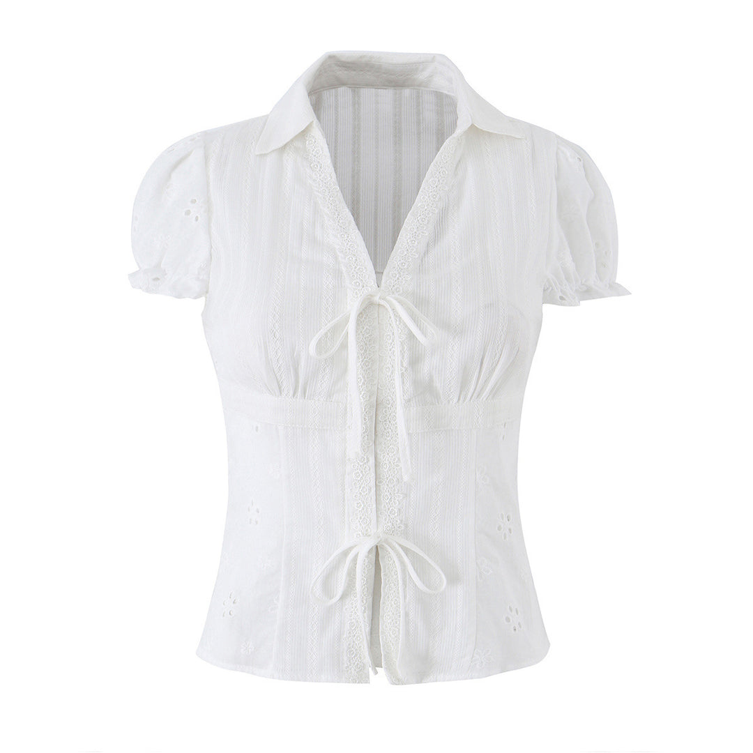Damen Broderie-Anglaise Bluse mit Puffärmeln, Taillenbetonung und vorderer Bindung Nord Taschen