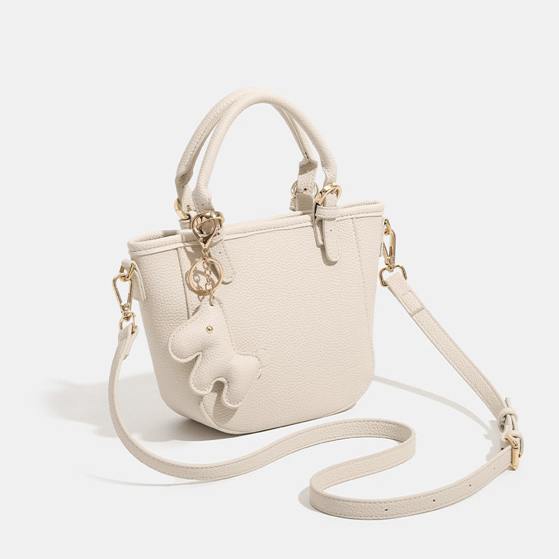Damen Mini-Handtasche mit verspieltem Tieranhänger Nord Taschen