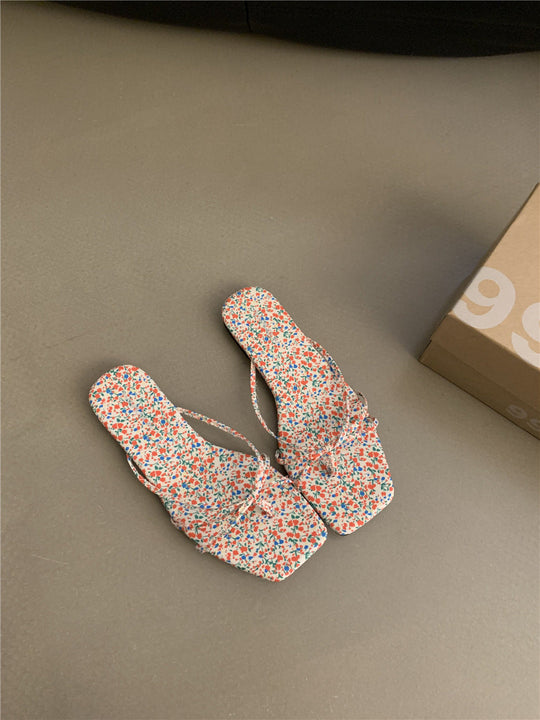 Damen Stylische Riemchen-Sandalen mit quadratischer Zehenpartie und feinem Bindedesign