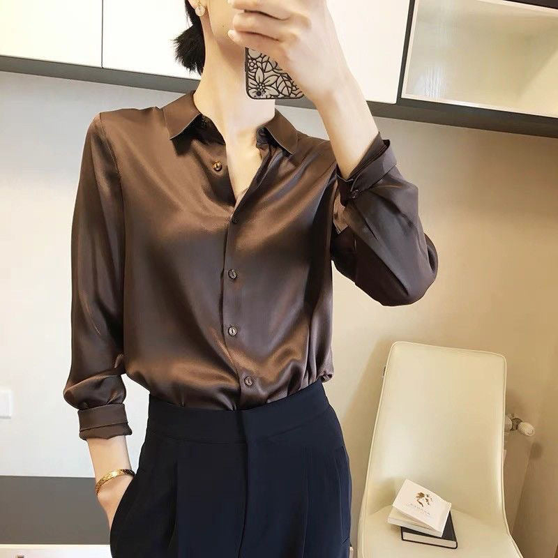 Damen Elegante Bluse aus feinem Satin mit Rüschendetails