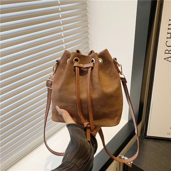 Damen Hobo-Tasche aus weichem Wildleder mit verstellbarem Kordelzug Nord Taschen