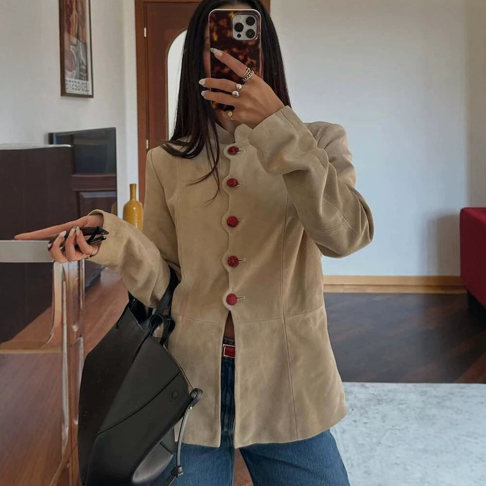 Damen Taillierter Wildleder-Blazer mit Stehkragen und Zierknöpfen Nord Taschen