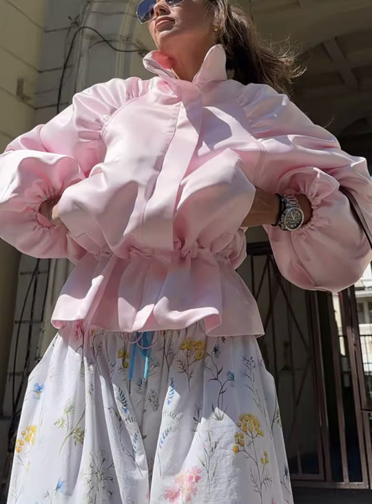 Damen Voluminöse Cropped‑Blousonjacke mit Puffärmeln, Tunnelzugtaillierung und Stehkragen Nord Taschen