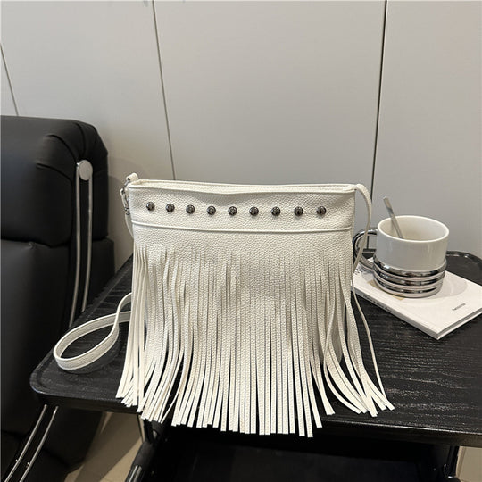 Damen Umhängetasche mit Fransen und Nieten Nord Taschen
