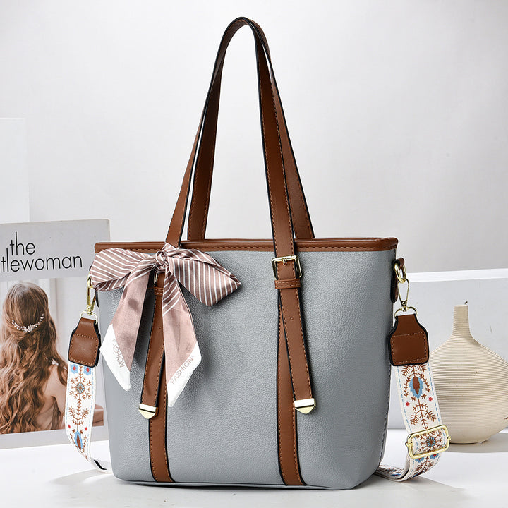 Damen Handtasche mit eleganter Form und praktischen Trageoptionen Nord Taschen