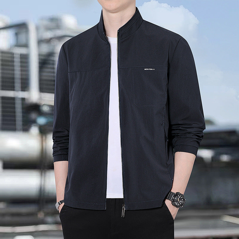 Herren Minimalistische Komfort-Trainingsjacke mit Stehkragen, windabweisendem Softshell-Material und verdeckten Reißverschlusstaschen Nord Taschen