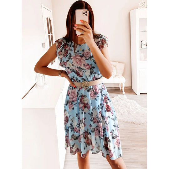 Damen Sommerliches Blumenkleid mit Rüschendetails und Taillengürtel