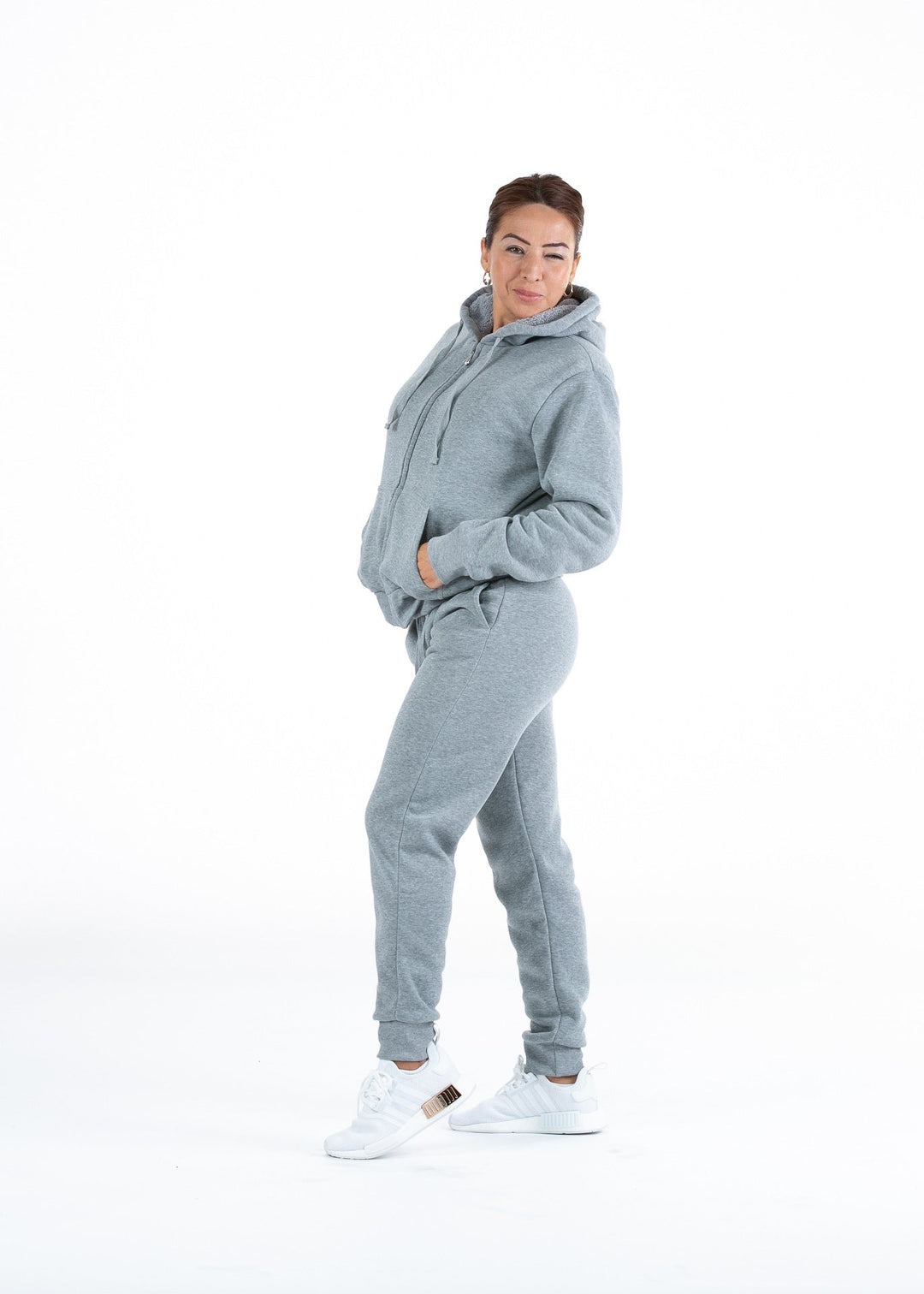 Damen Sportlicher Jogginganzug mit praktischer Kapuze Nord Taschen