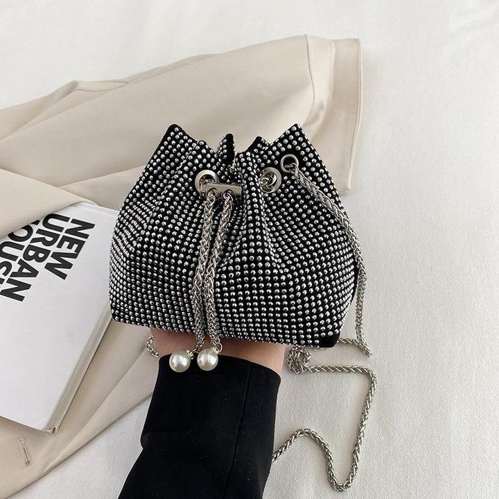 Damen Glamouröse Beuteltasche mit Strassbesatz Nord Taschen