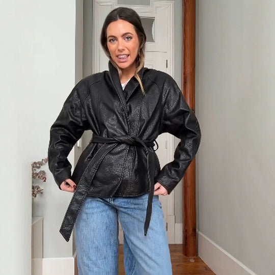 Damen Taillierter Wickel-Blouson aus strukturierter Lederoptik mit Bindegürtel Nord Taschen