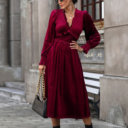 Damen Midikleid mit Rüschendetails und V-Ausschnitt Nord Taschen