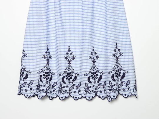 Damen Ärmelloses Maxikleid mit Smokoberteil und floraler Stickerei am Saum Nord Taschen