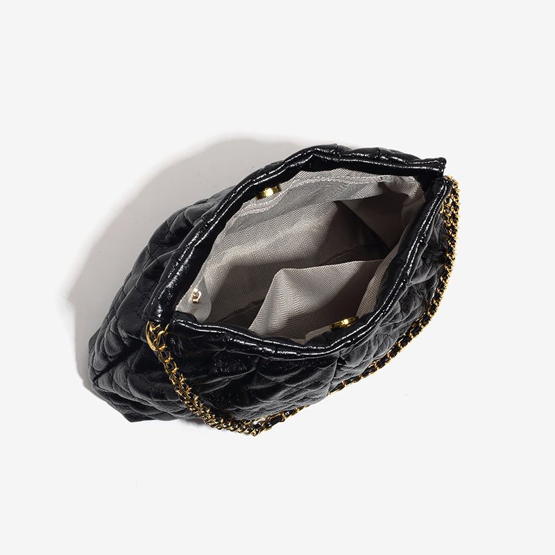Damen Hobo-Tasche mit luxuriösem Kettenakzent und gefaltetem Design Nord Taschen