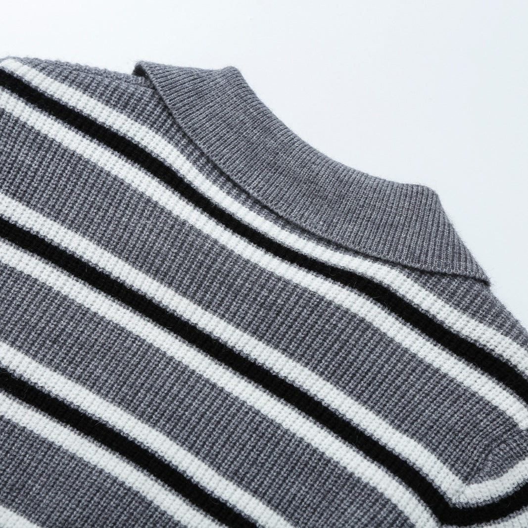 Damen Gestreifter Strickpullover mit Polokragen und Halbreißverschluss Nord Taschen