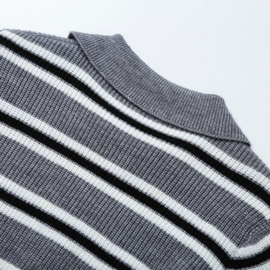Damen Gestreifter Strickpullover mit Polokragen und Halbreißverschluss Nord Taschen