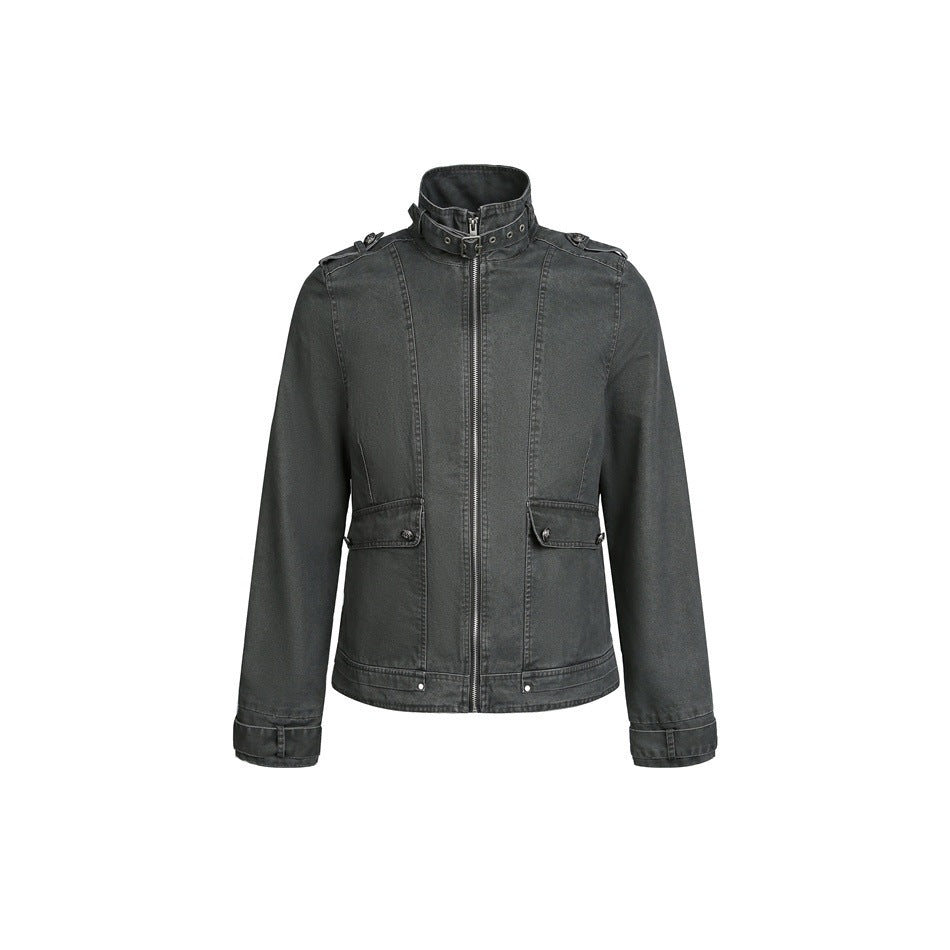 Herren Kurzjacke im Fieldstil mit hohem Schnallenkragen, Schulterklappen und Pattentaschen Nord Taschen