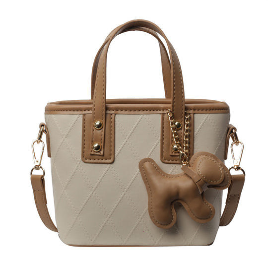 Damen Mini-Tasche mit gestepptem Design und abnehmbarem Anhänger | Nord Taschen