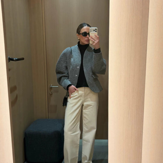 Damen Kurze Wolljacke mit Ballonärmeln und kastiger Silhouette Nord Taschen