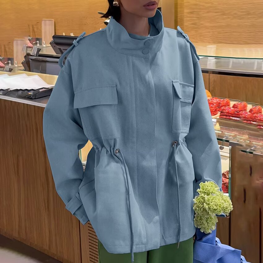 Damen Kurzparka mit hohem Stehkragen, Tunnelzug und Mehrfachtaschen Nord Taschen