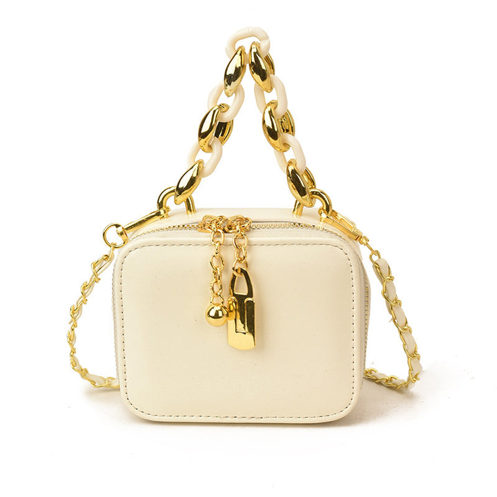 Damen Clutch mit luxuriösem Kettenakzent und elegantem Design Nord Taschen