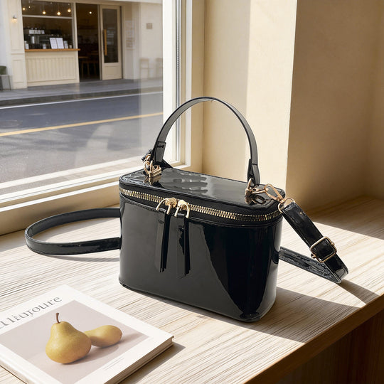 Damen moderne Handtasche mit glänzender Lackoberfläche und abnehmbarem Schulterriemen Nord Taschen