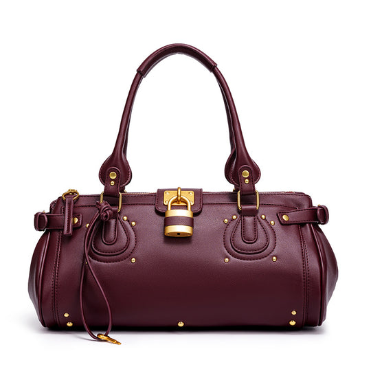 Damen Handtasche mit hochwertigem Leder und goldenen Akzenten Nord Taschen