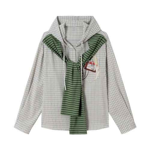 Damen Oversize Hemdjacke mit Kapuze, angenähtem Strickschal und Brustpatch Nord Taschen